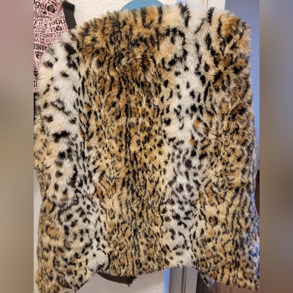 Leopard Fur Vest - Picture 3 of 4